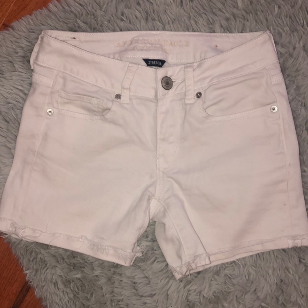 Womens white shorts size 4